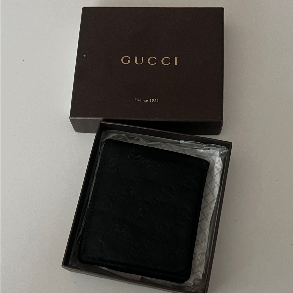 Gucci Black Embossed Leather wallet